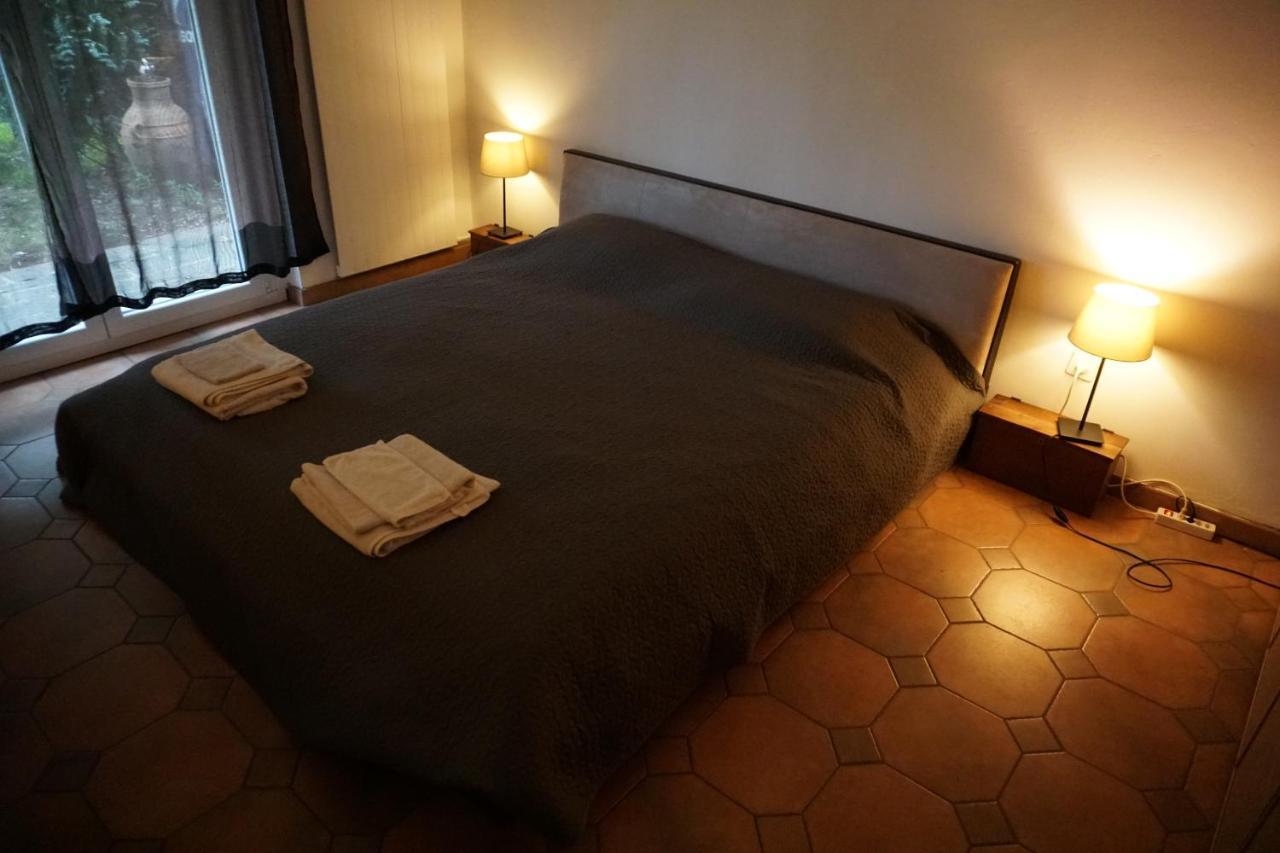 Golden Hill - Big Rooms With Kitchen And Garden Collina d'Oro Extérieur photo