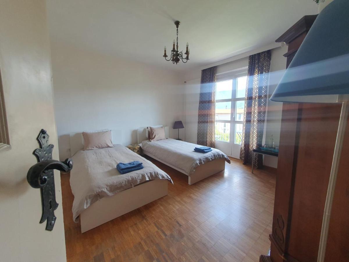 Golden Hill - Big Rooms With Kitchen And Garden Collina d'Oro Extérieur photo